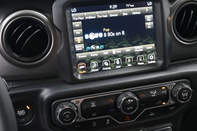 2023 Jeep Wrangler 4-Door Freedom 4x4
