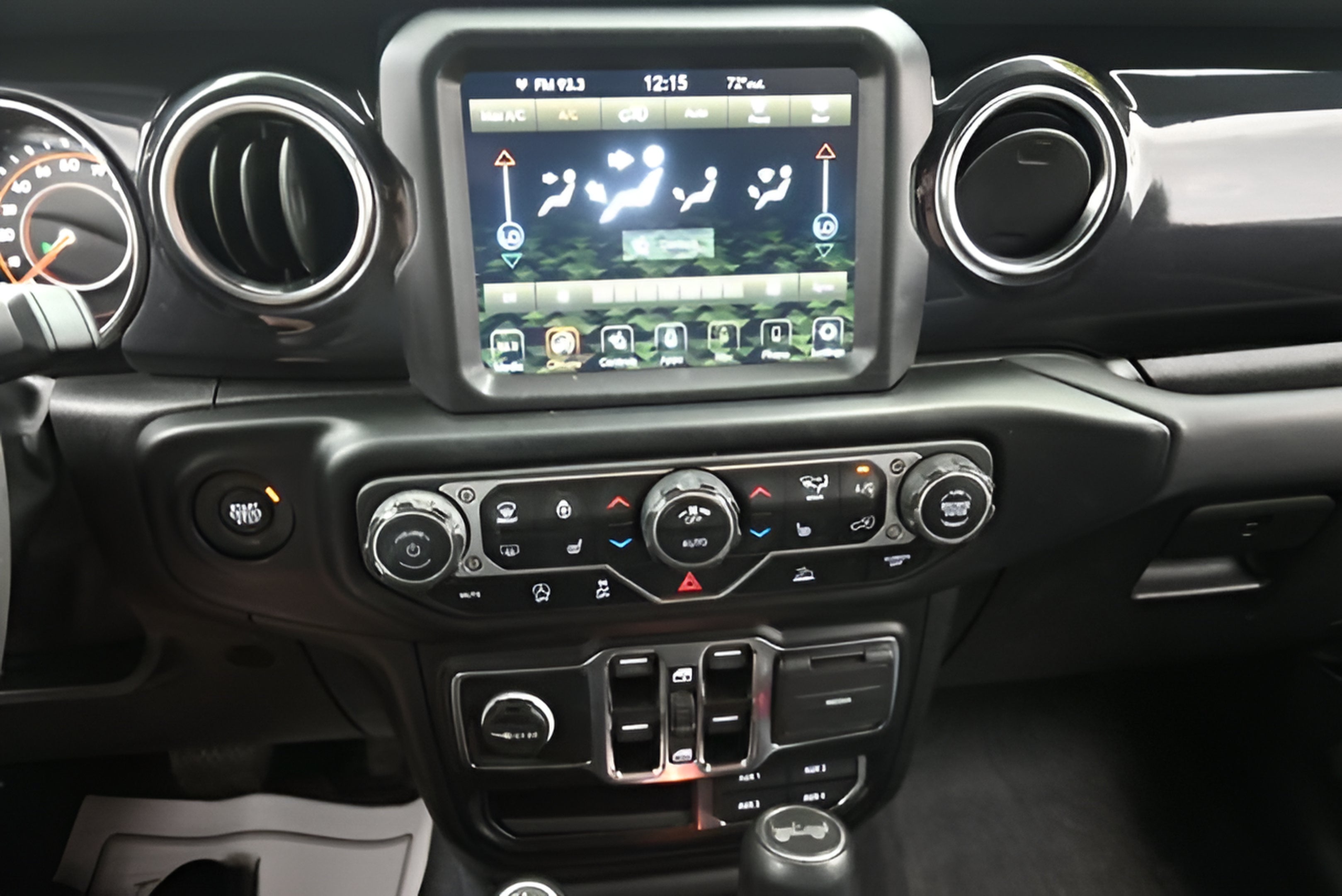 2023 Jeep Wrangler Sahara Altitude