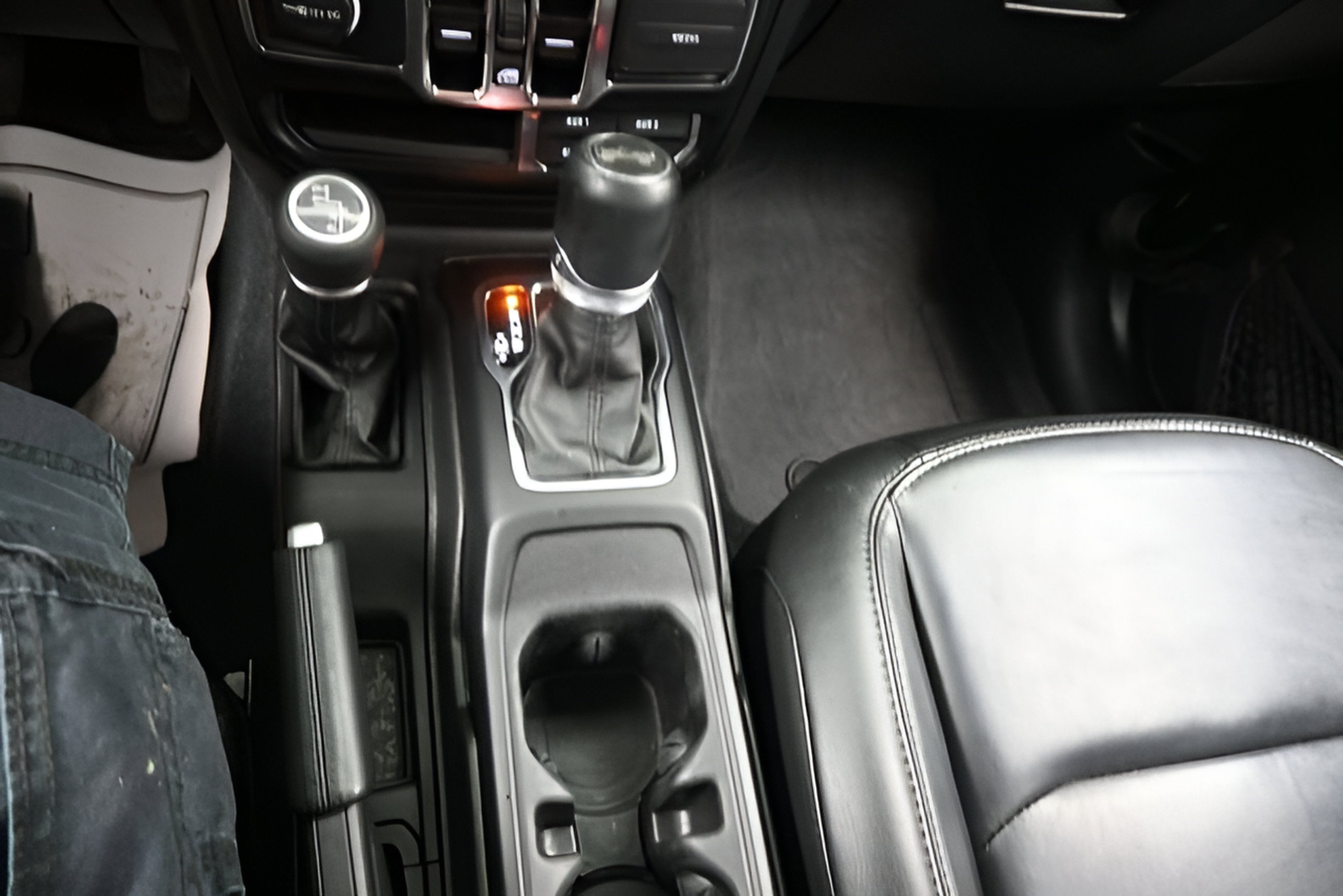 2023 Jeep Wrangler Sahara Altitude