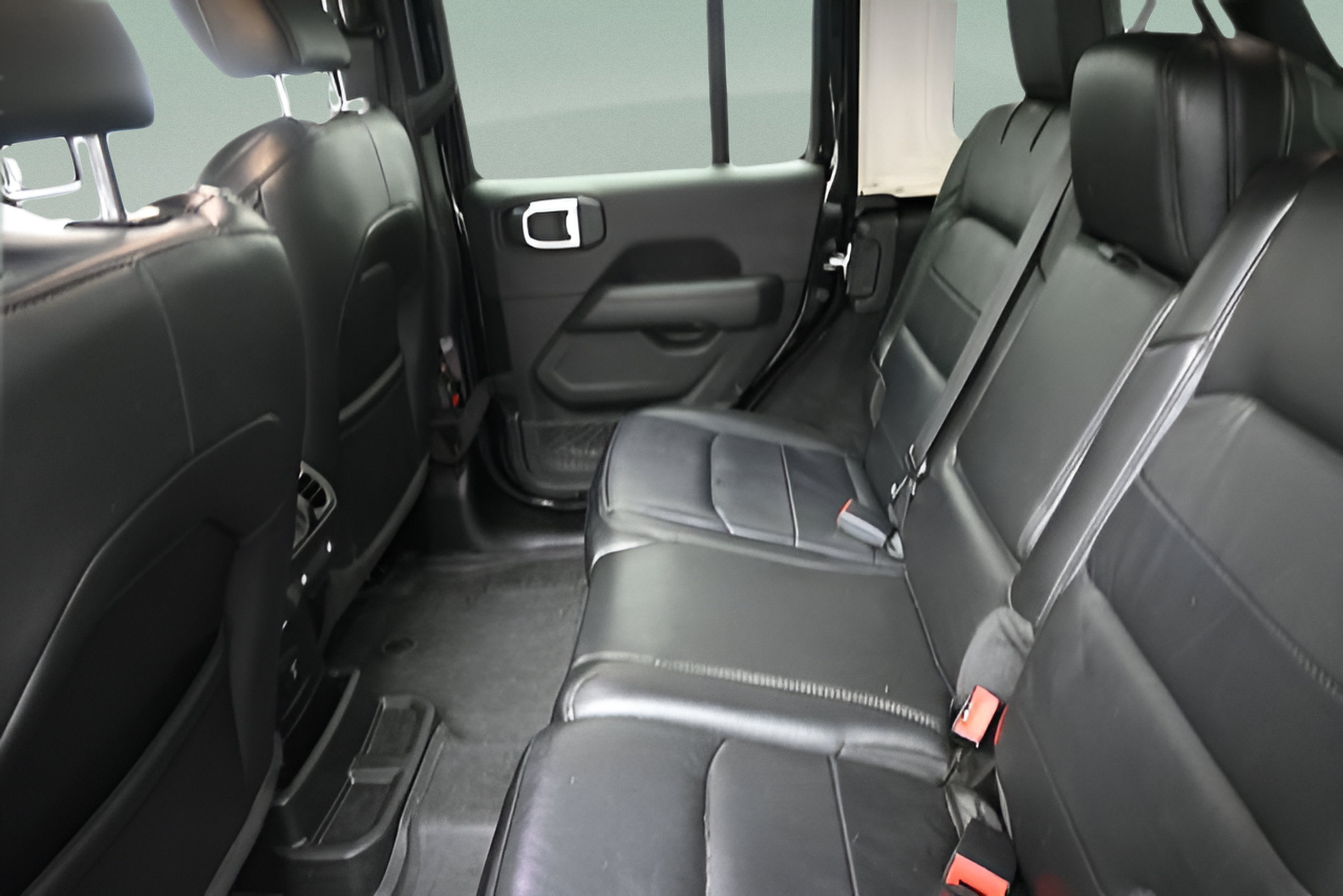 2023 Jeep Wrangler Sahara Altitude