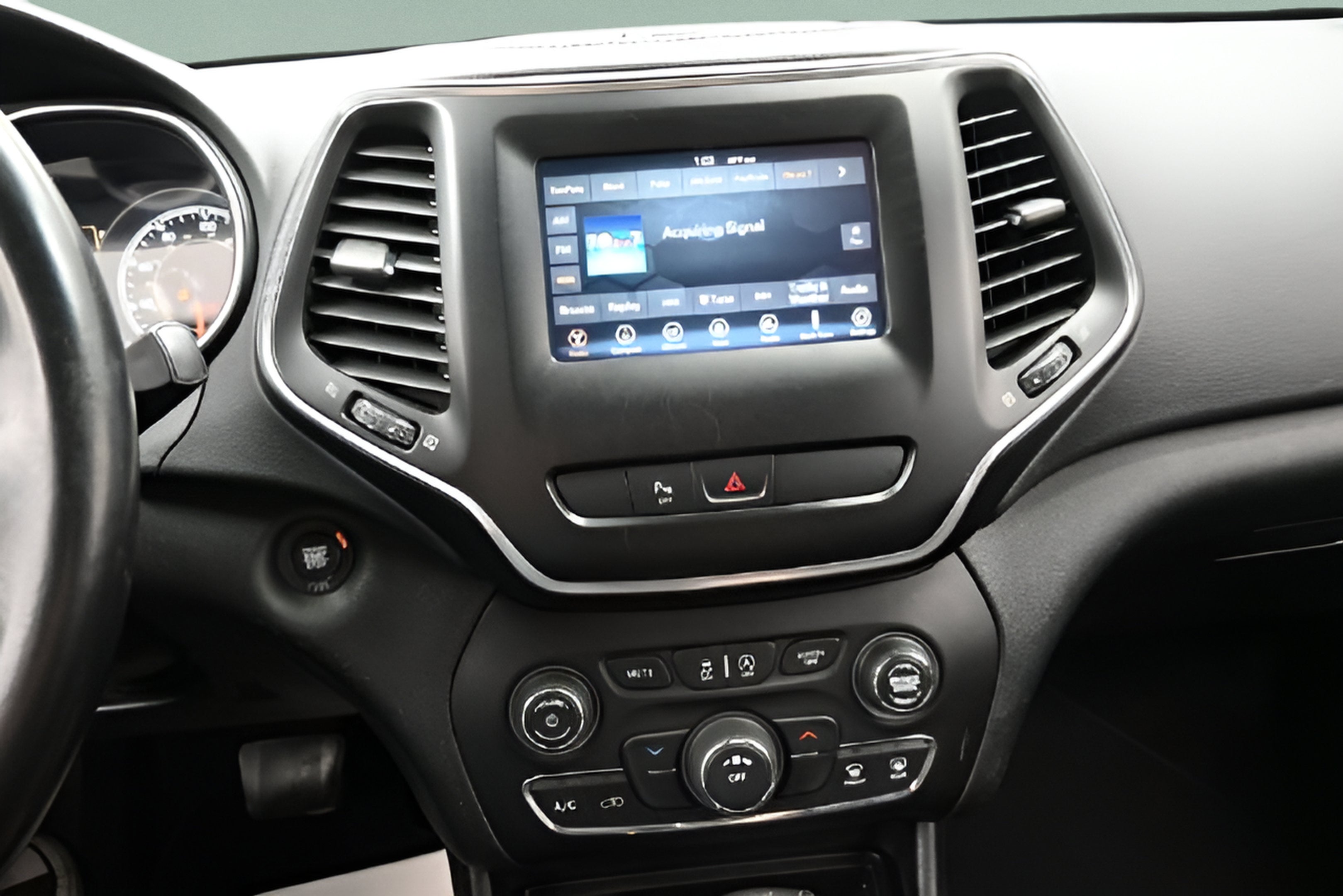 2019 Jeep Cherokee Latitude Plus FWD