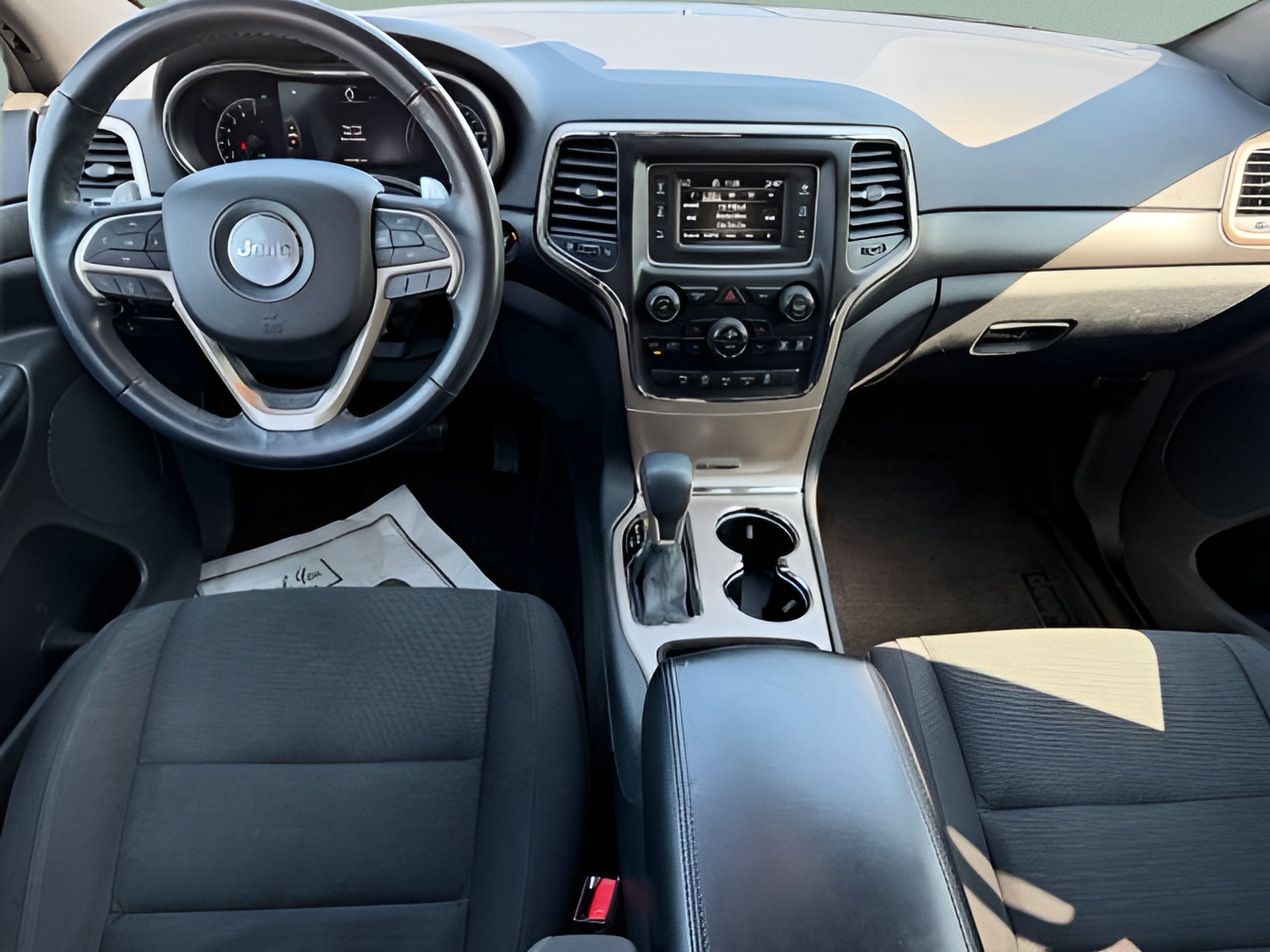 2017 Jeep Grand Cherokee Laredo 4x4