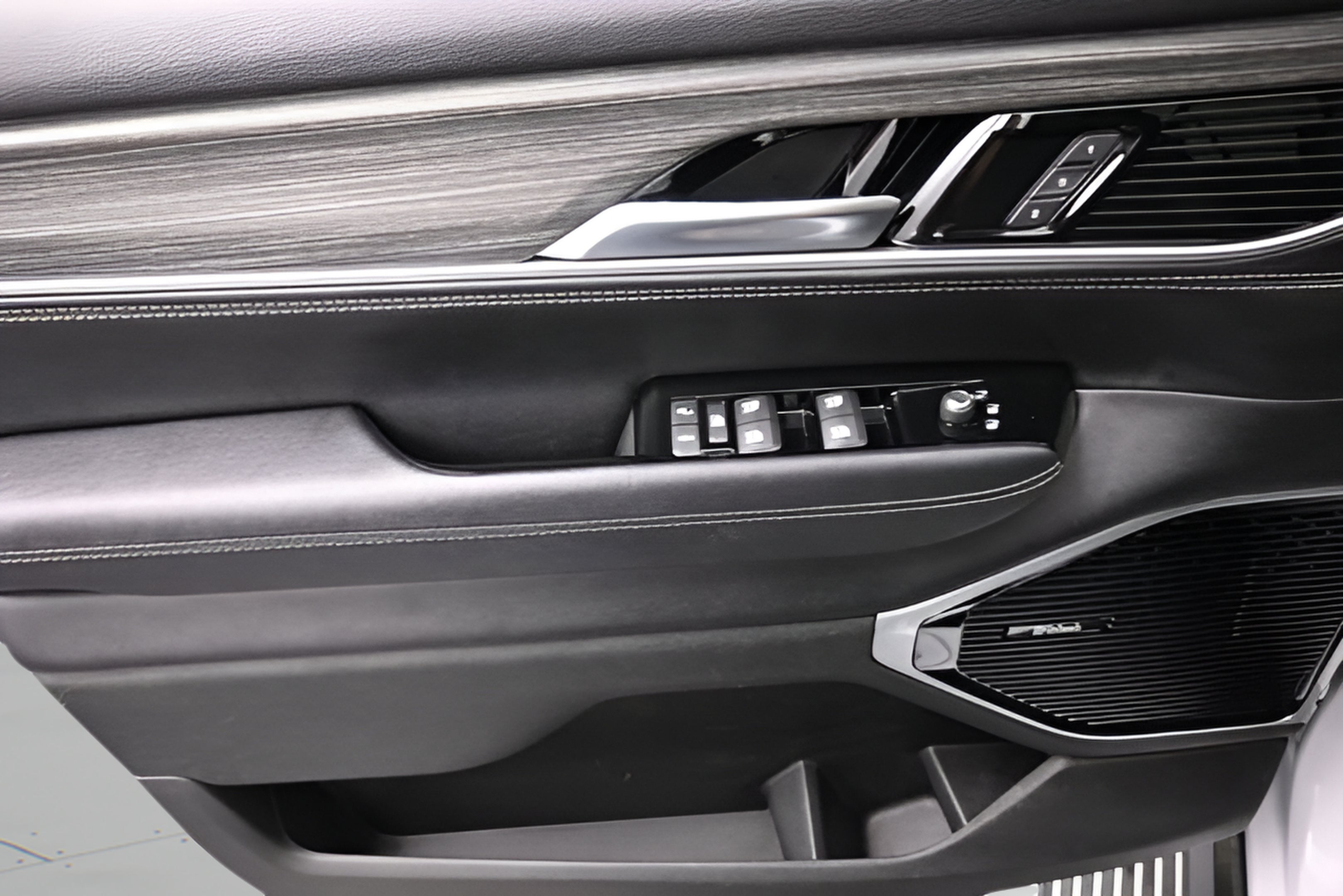 2023 Jeep Wagoneer L Series III