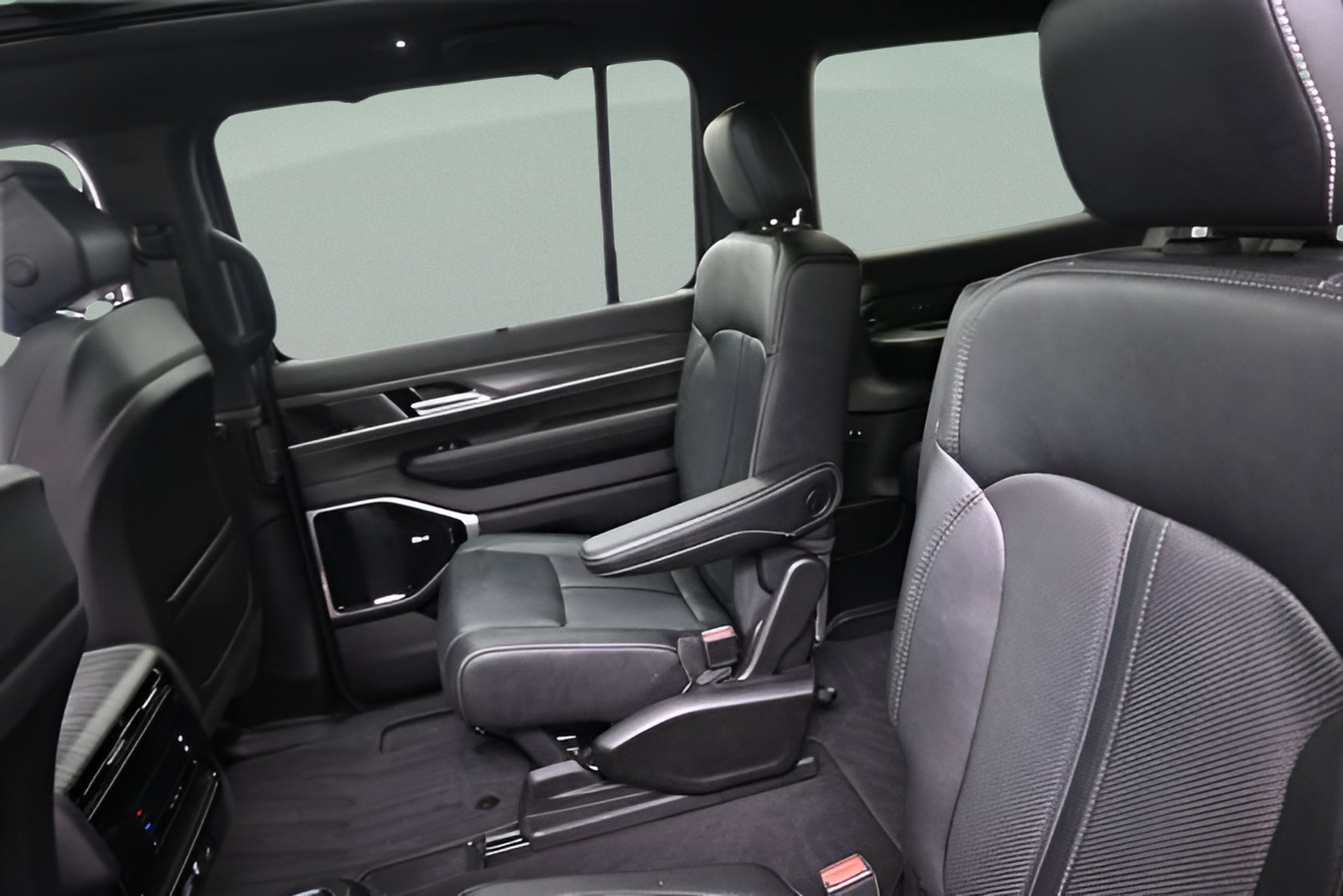 2023 Jeep Wagoneer L Series III