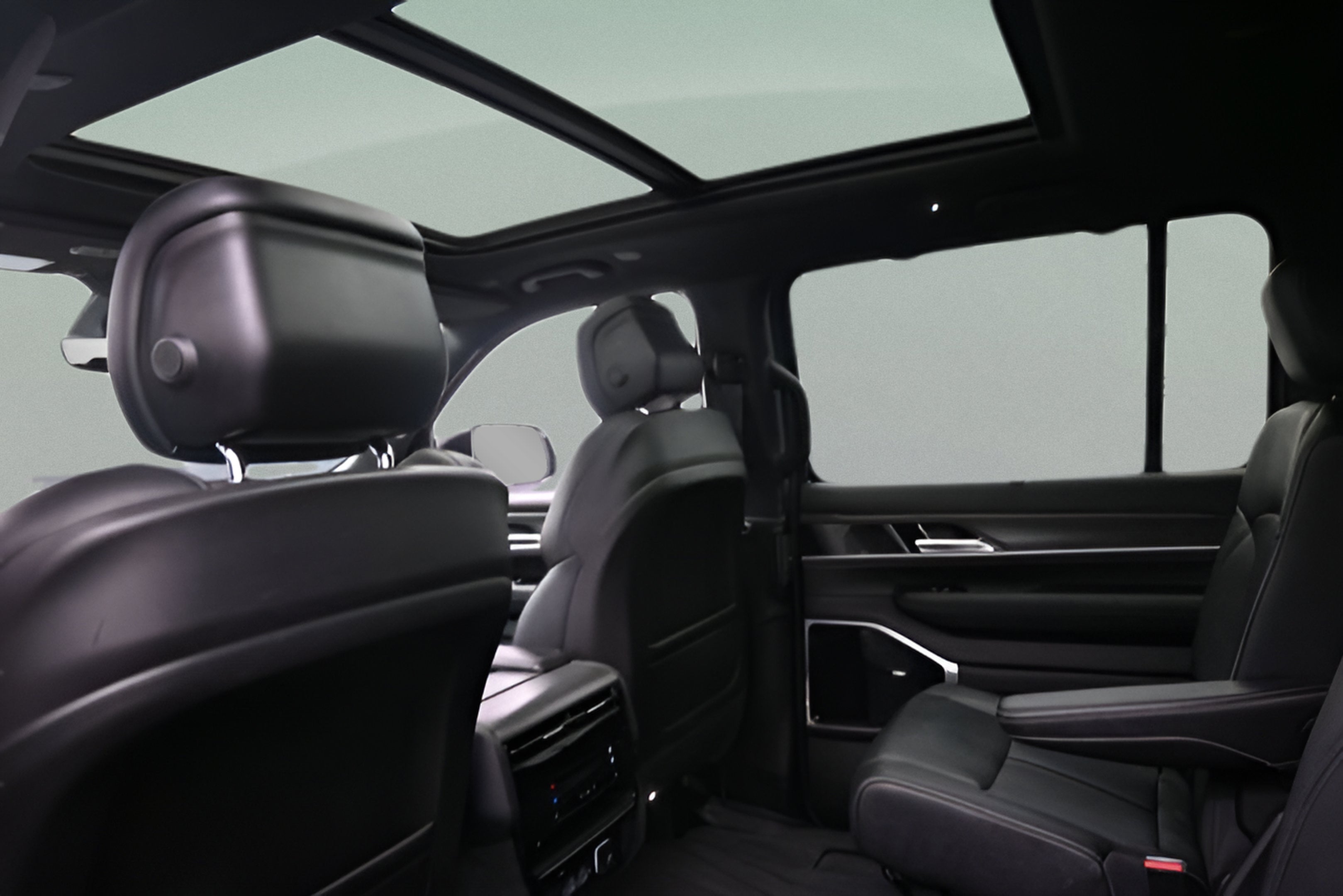 2023 Jeep Wagoneer L Series III