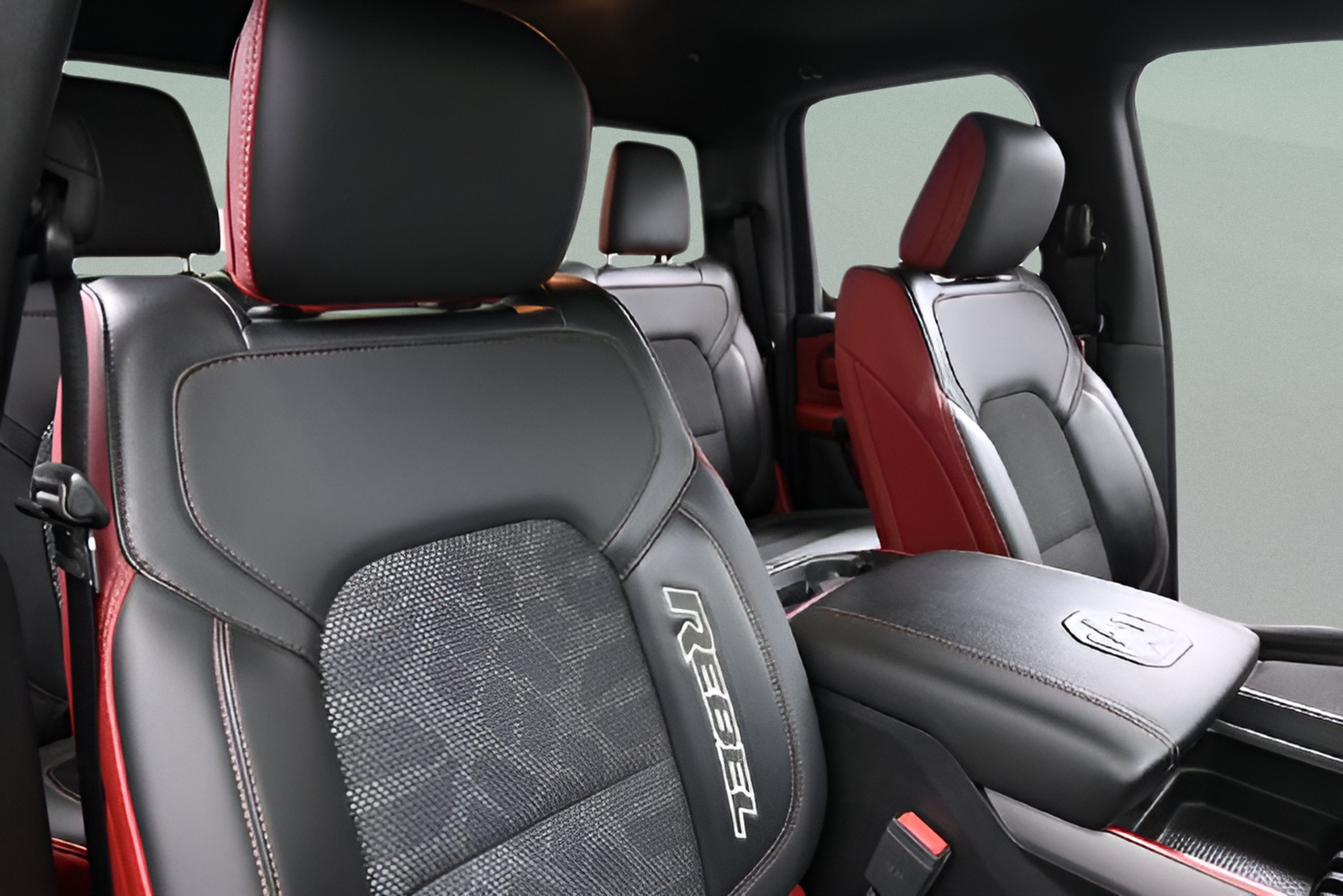 2020 RAM 1500 Rebel Quad Cab 4x4 6'4" Box