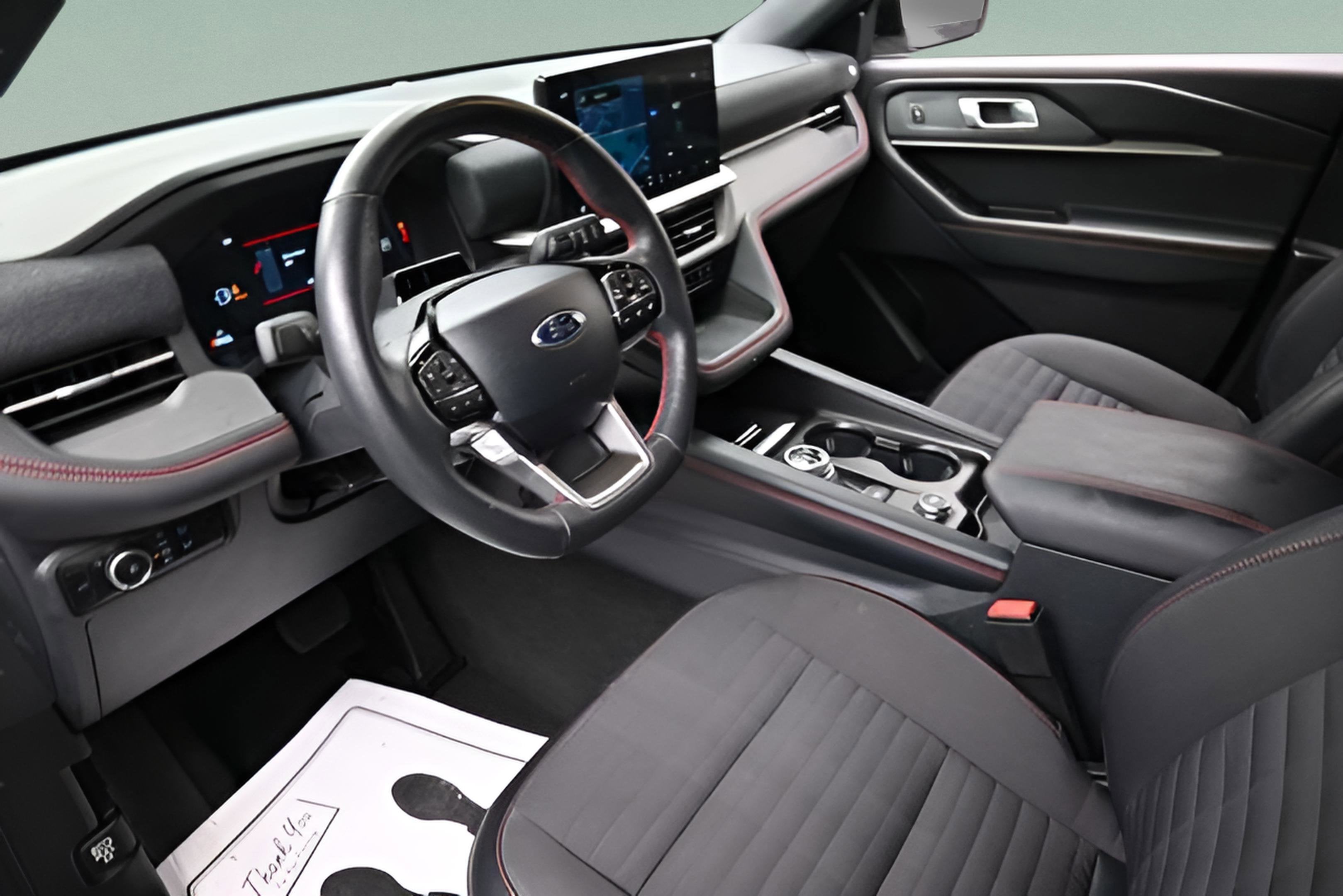2025 Ford Explorer ST-Line