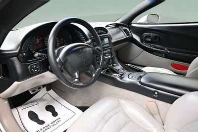 2004 Chevrolet Corvette 2dr Cpe