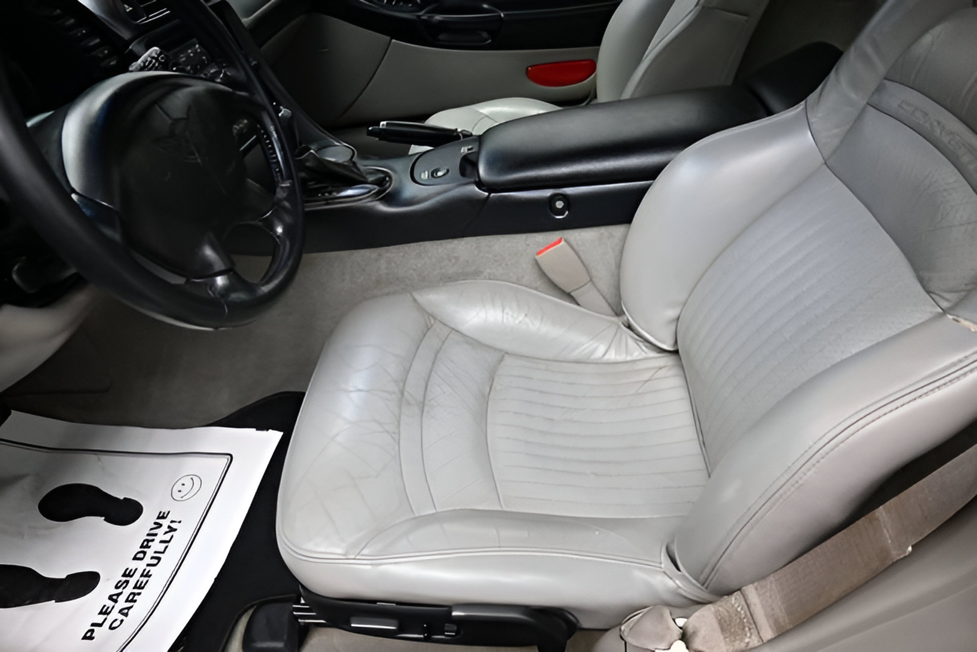 2004 Chevrolet Corvette 2dr Cpe