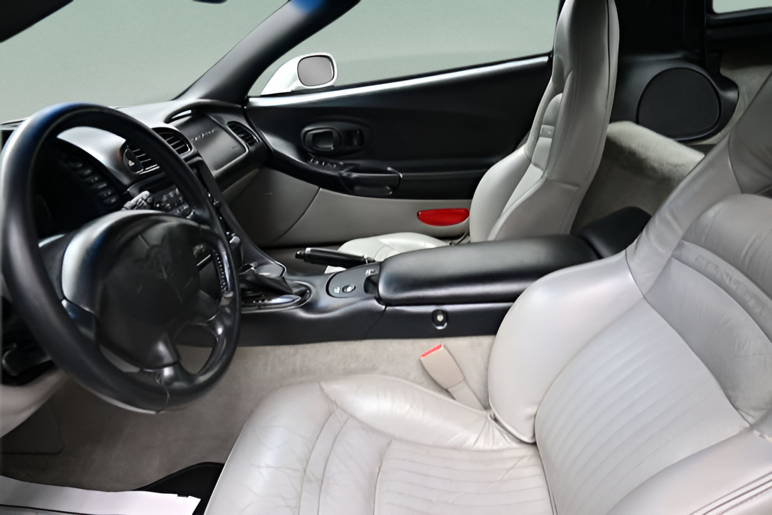 2004 Chevrolet Corvette 2dr Cpe
