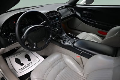 2004 Chevrolet Corvette 2dr Cpe