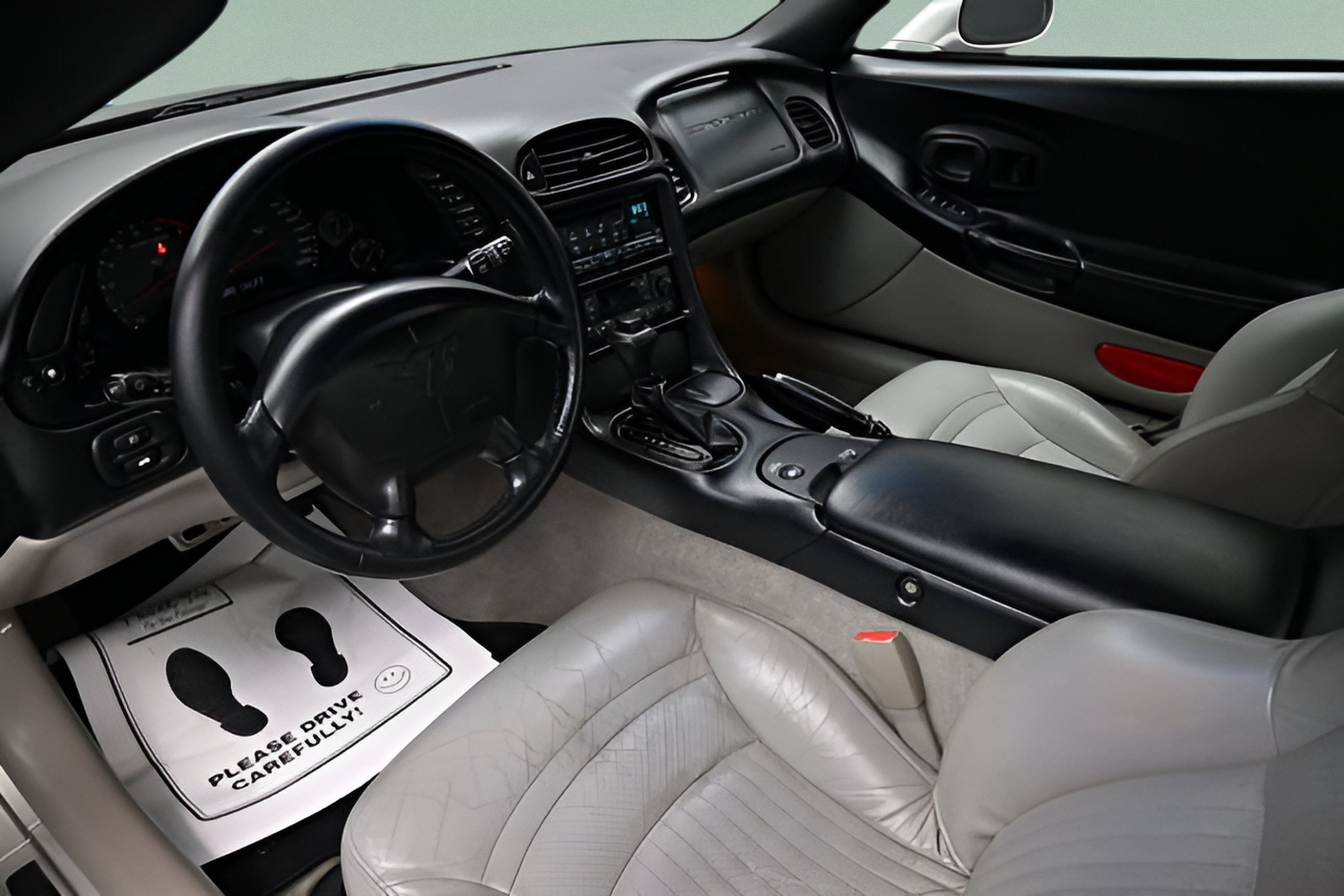2004 Chevrolet Corvette 2dr Cpe