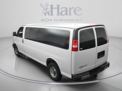 2025 Chevrolet Express Passenger 1LT