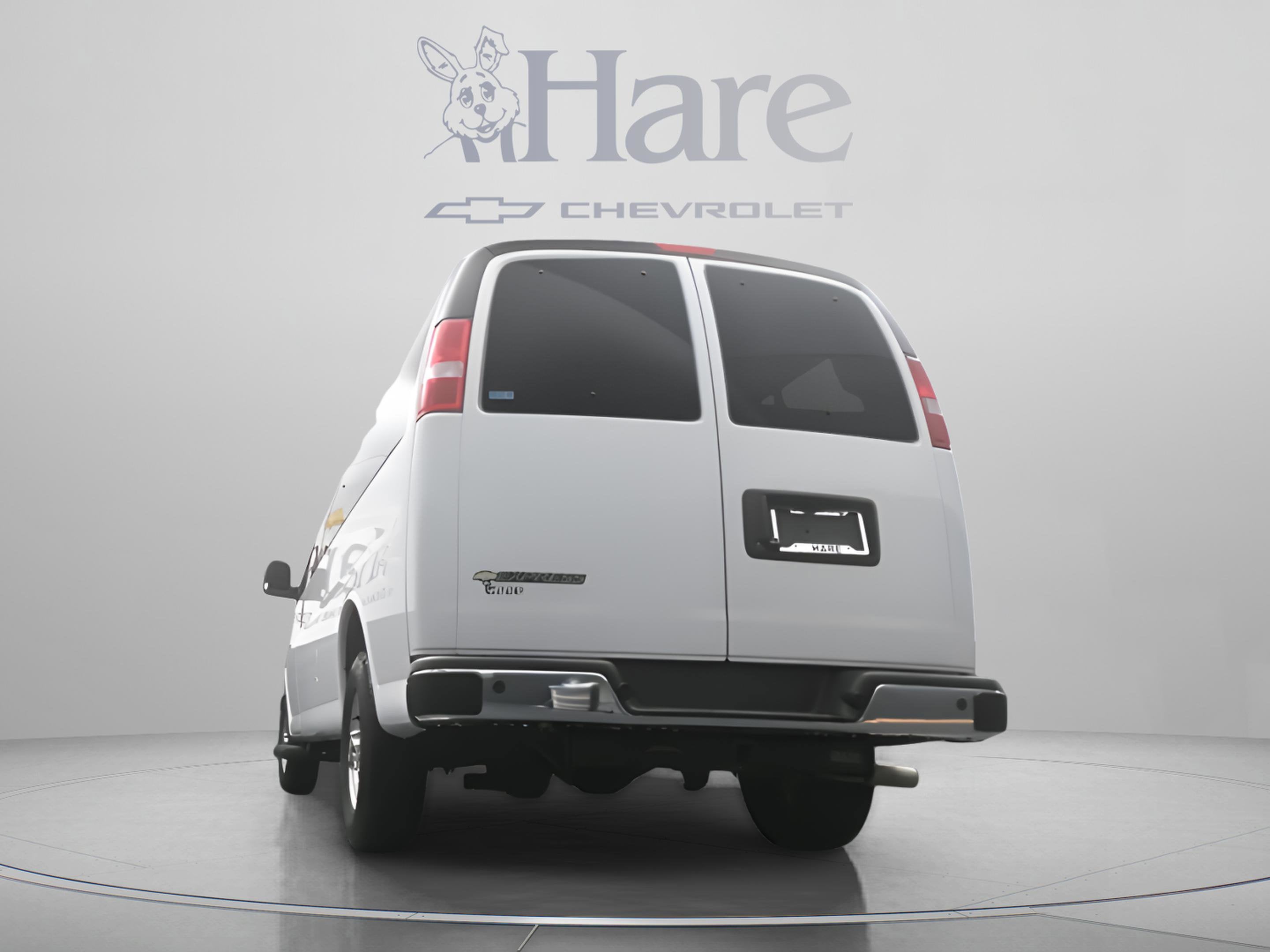 2025 Chevrolet Express Passenger 1LT