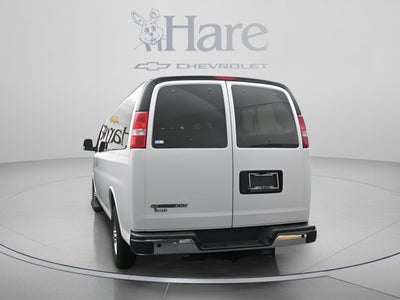 2025 Chevrolet Express Passenger 1LT