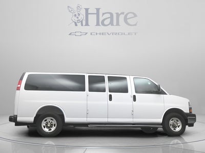 2025 Chevrolet Express Passenger 1LT