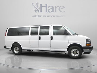 2025 Chevrolet Express Passenger 1LT