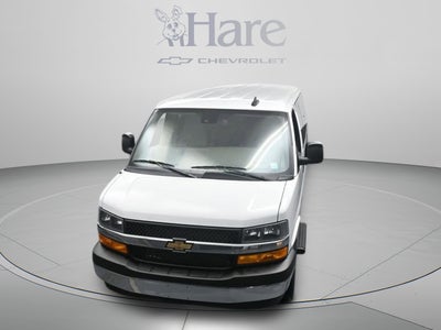 2025 Chevrolet Express Passenger 1LT