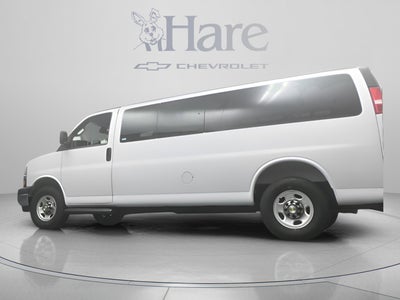 2025 Chevrolet Express Passenger 1LT