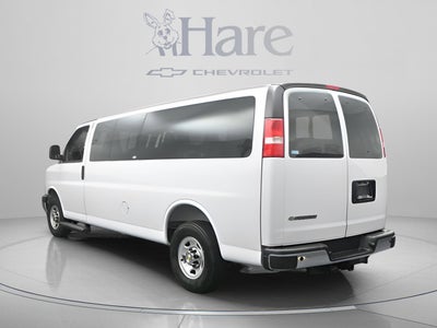 2025 Chevrolet Express Passenger 1LT