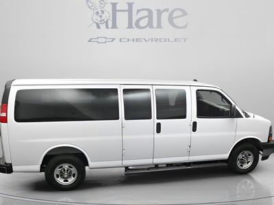 2025 Chevrolet Express Passenger 1LT