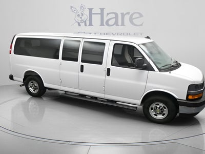 2025 Chevrolet Express Passenger 1LT