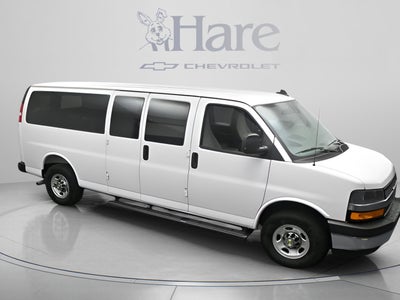 2025 Chevrolet Express Passenger 1LT