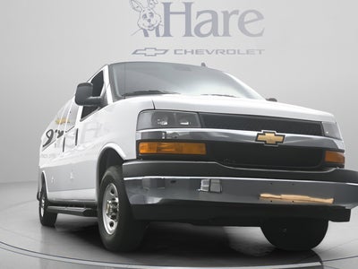 2025 Chevrolet Express Passenger 1LT
