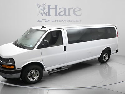 2025 Chevrolet Express Passenger 1LT