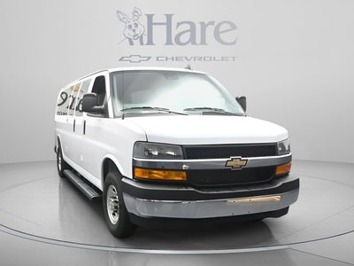 2025 Chevrolet Express Passenger 1LT
