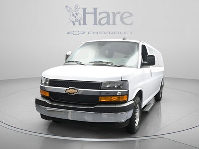 2025 Chevrolet Express Passenger 1LT