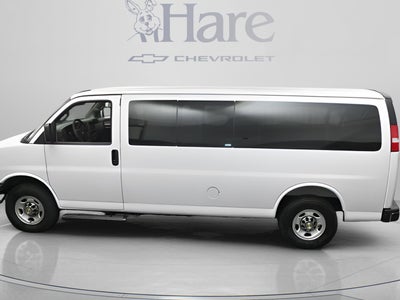 2025 Chevrolet Express Passenger 1LT
