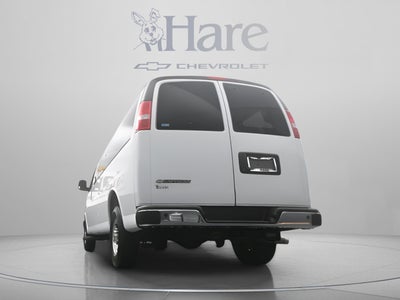 2025 Chevrolet Express Passenger 1LT