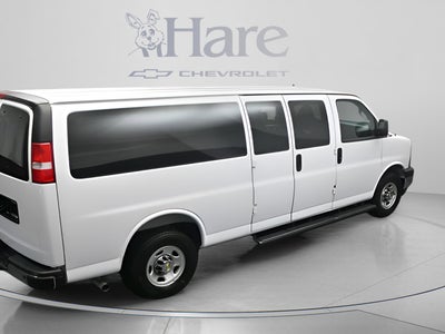 2025 Chevrolet Express Passenger 1LT