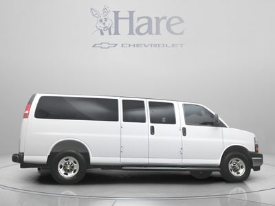 2025 Chevrolet Express Passenger 1LT