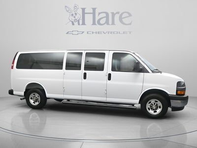 2025 Chevrolet Express Passenger 1LT