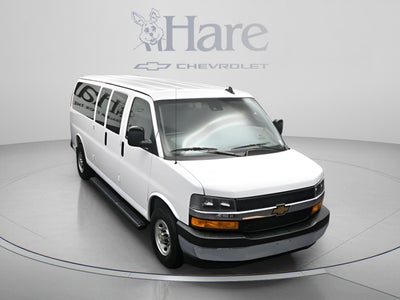 2025 Chevrolet Express Passenger 1LT