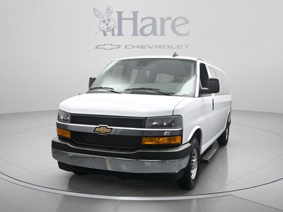 2025 Chevrolet Express Passenger 1LT