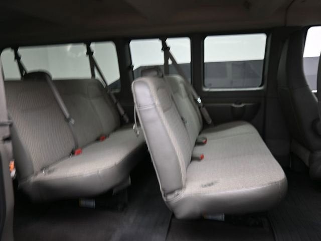 2025 Chevrolet Express Passenger 1LT