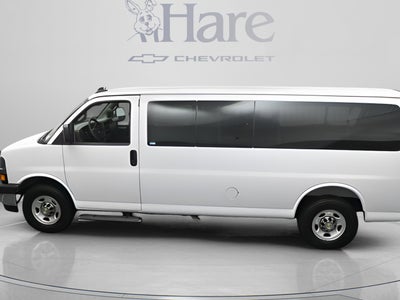 2025 Chevrolet Express Passenger 1LT