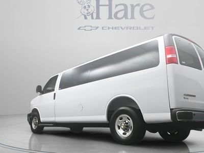 2025 Chevrolet Express Passenger 1LT