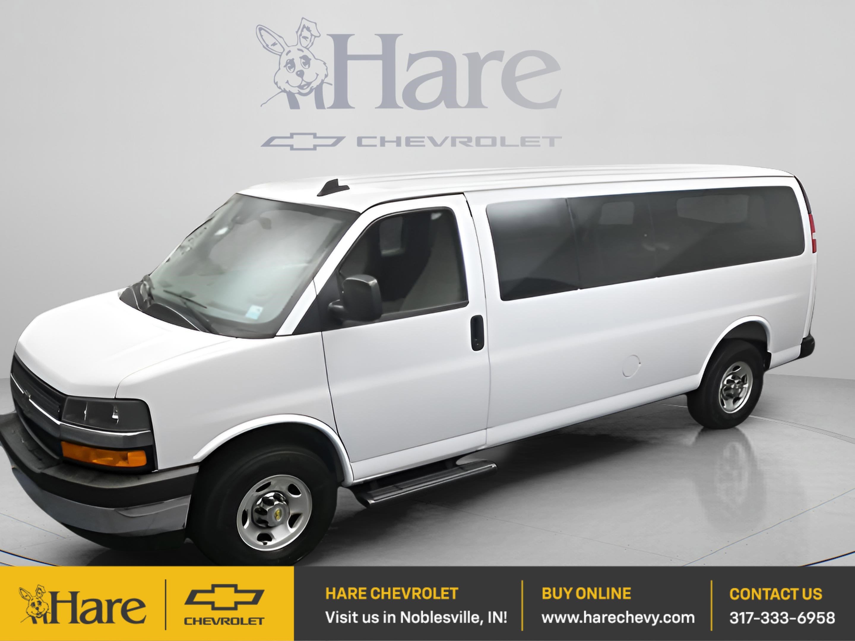 2025 Chevrolet Express Passenger 1LT