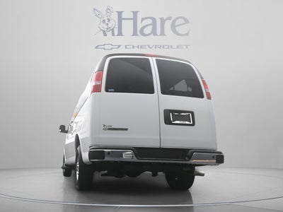 2025 Chevrolet Express Passenger 1LT