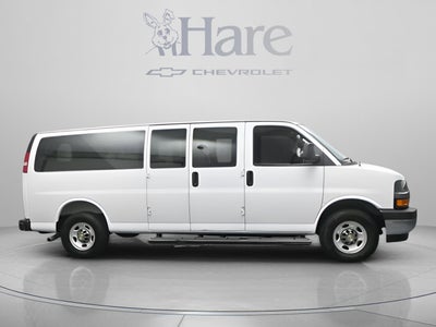 2025 Chevrolet Express Passenger 1LT