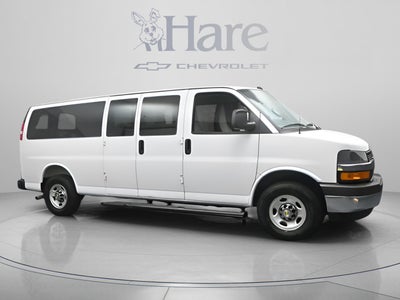 2025 Chevrolet Express Passenger 1LT