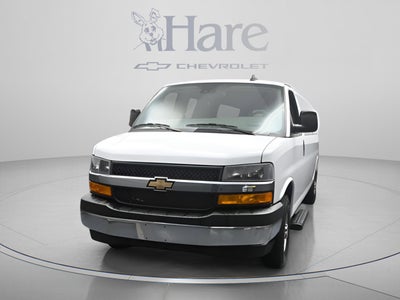 2025 Chevrolet Express Passenger 1LT