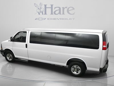 2025 Chevrolet Express Passenger 1LT