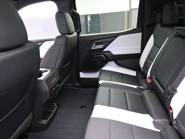 2025 Chevrolet Silverado EV RST - Max Range