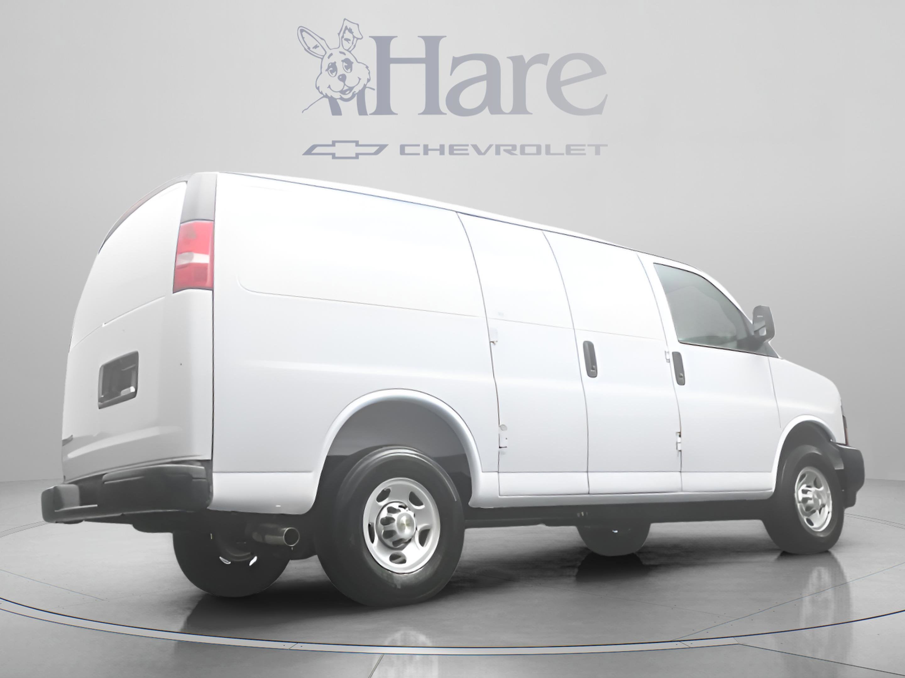 2026 Chevrolet Express Cargo 1WT