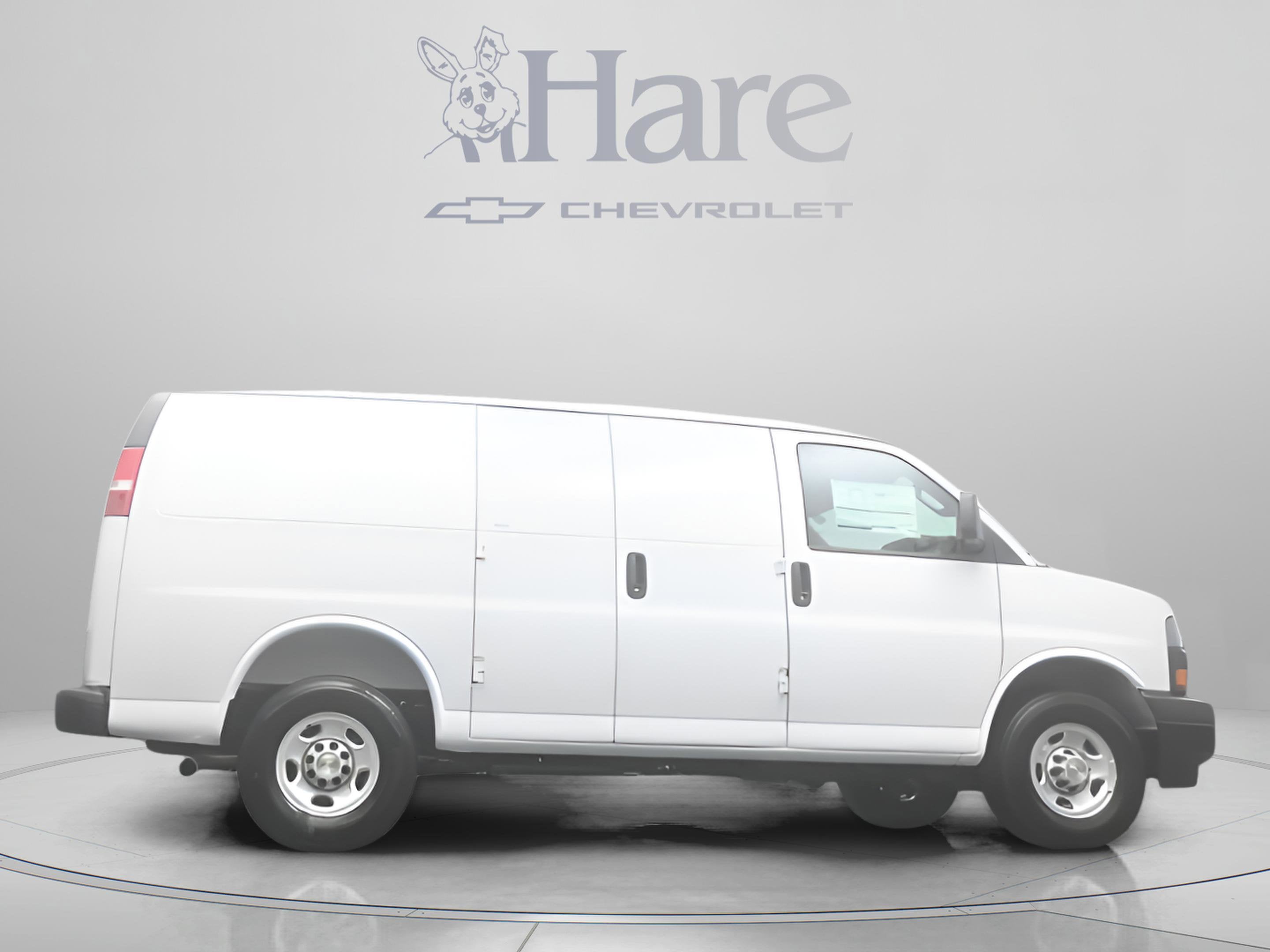 2026 Chevrolet Express Cargo 1WT